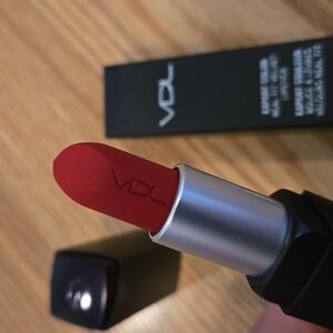 Expert Color Real Fit Velvet Lipstick 504 Outlaw